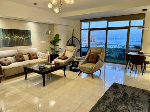 Sky & Sea: Luxury Emaar Apartment with view. Xbox