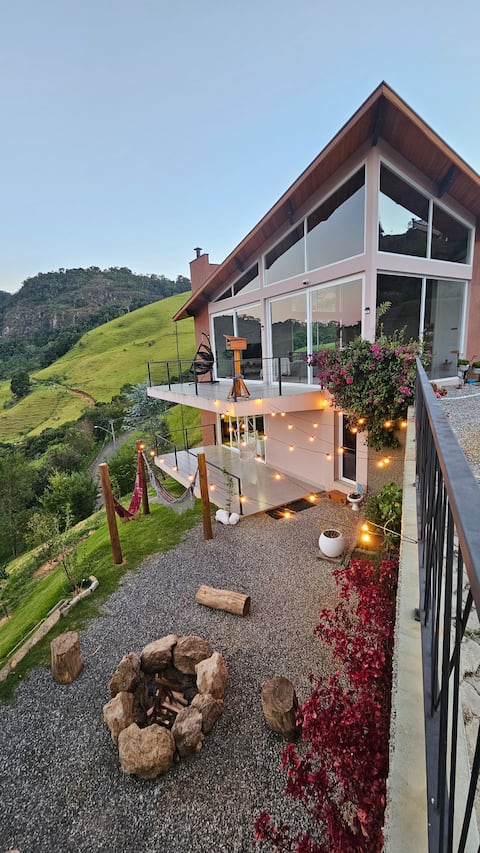 House in Gonçalves, 1 km from the center