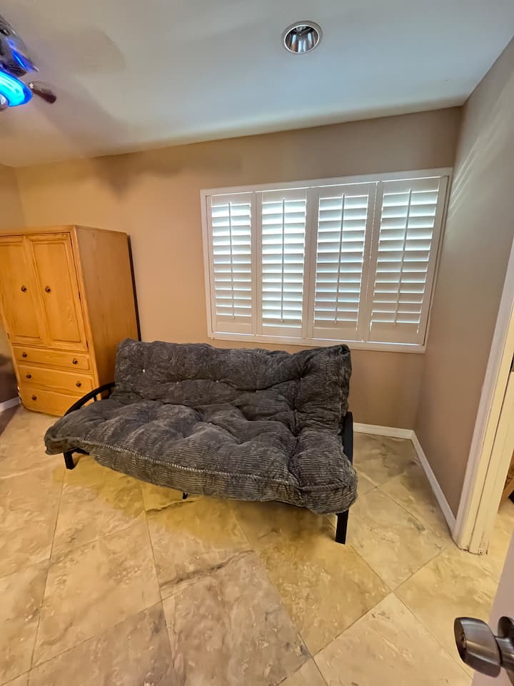 Целосен футон, идеален за деца 