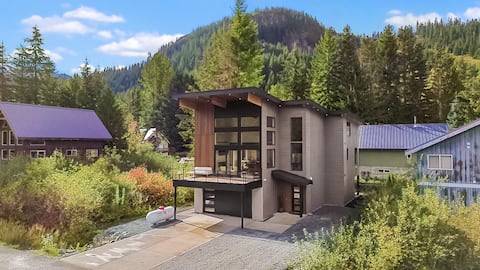 Modern Mountain Retreat