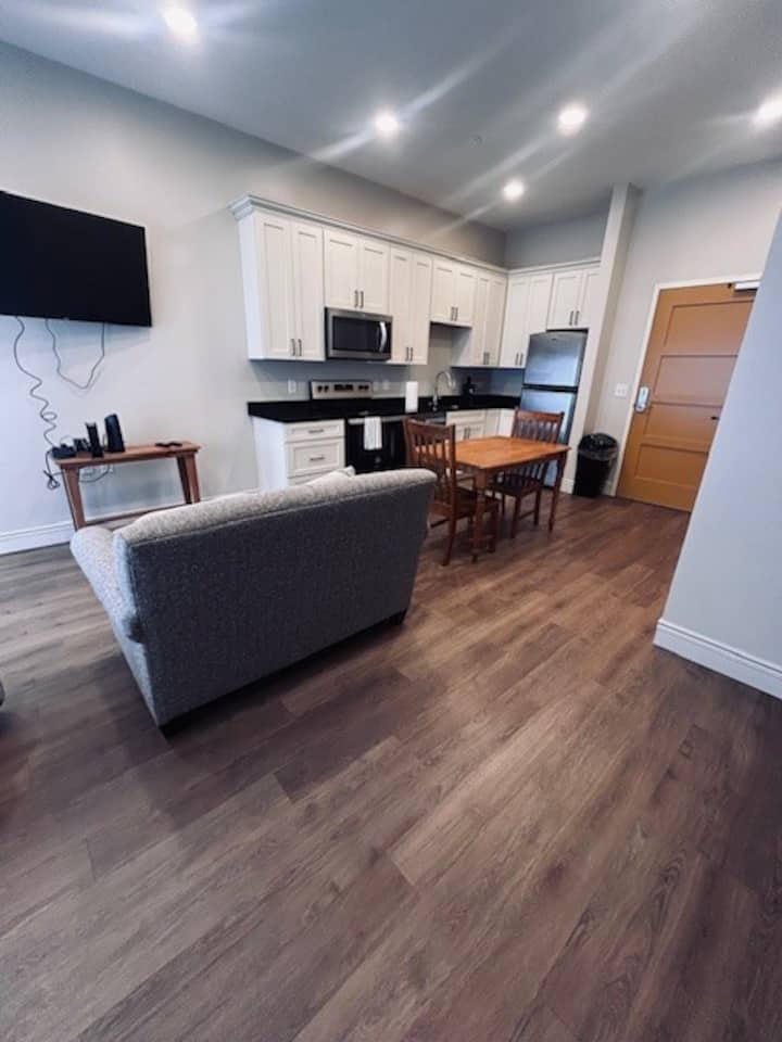 Sovereign Village Apt.225 Studio - London, OH