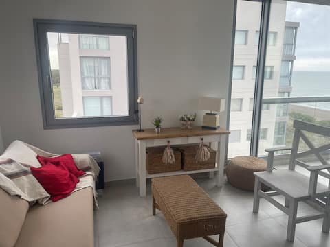 Popular Airbnb listing: Torres al mar 10 in Monte Hermoso