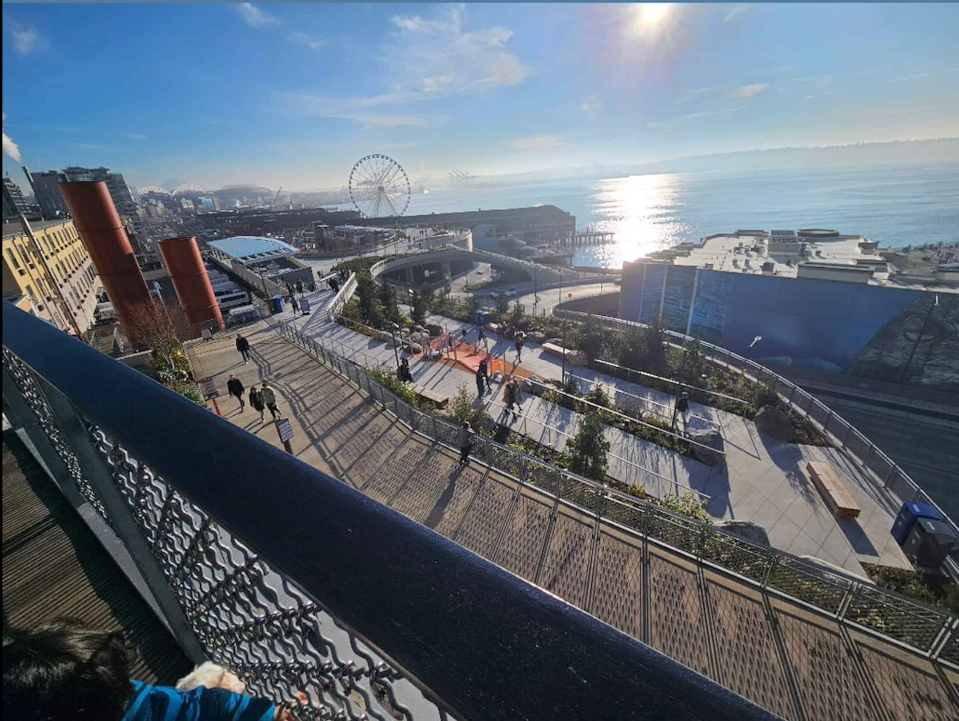 Seattle Getaway | Free Parking & Space Needle View