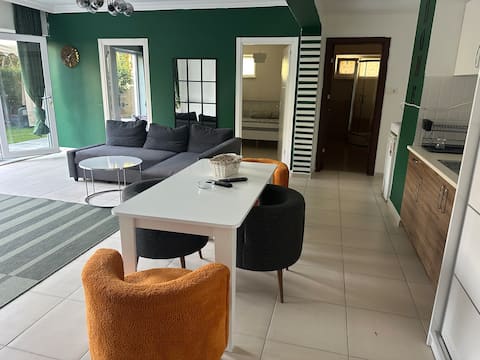 Top performing Airbnb: Garden 2+1 Garden Floor • 5 minutes to Sabiha Gokcen • 105 m2 in Pendik