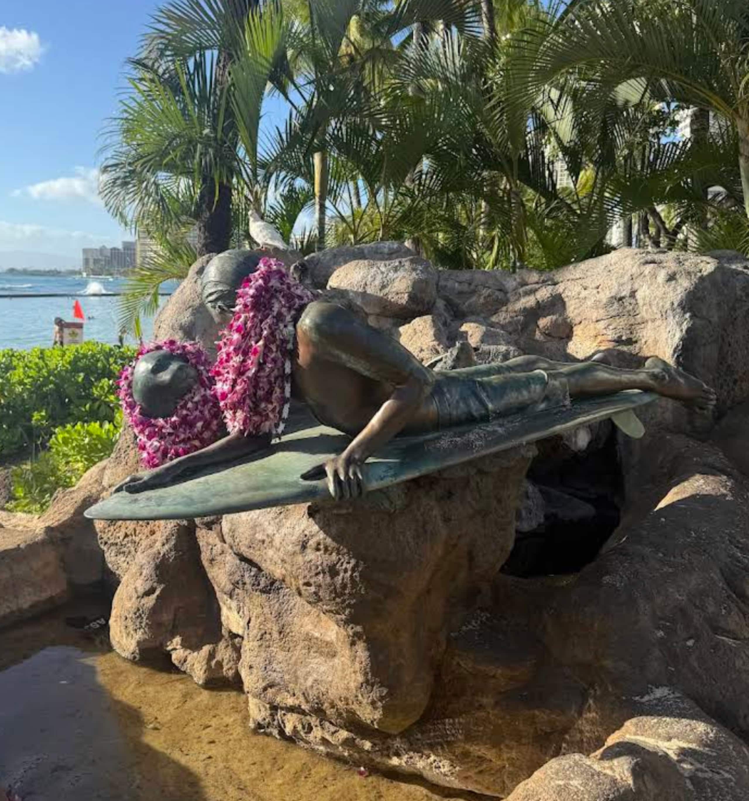 Condo in Honolulu · ★4.89 · Studio · 1 bed · 1 private bath - Image 17