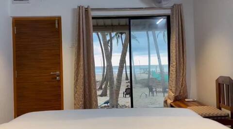 Raaga Beach Front - 2 Rooms