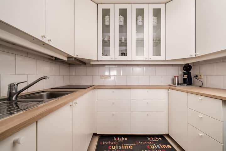 Bright 2-bdr City Center Apt  + Private Garage - Mechelen