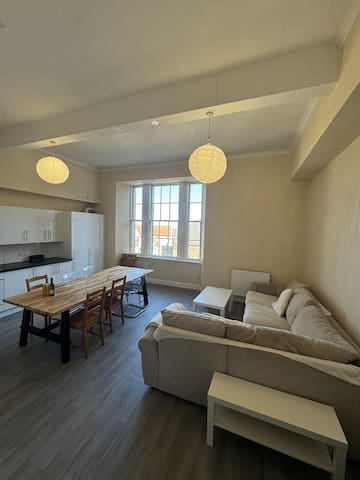 5 Bed Old Town Crash Pad