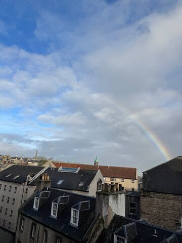 5 Bed Old Town Crash Pad gallery image 2