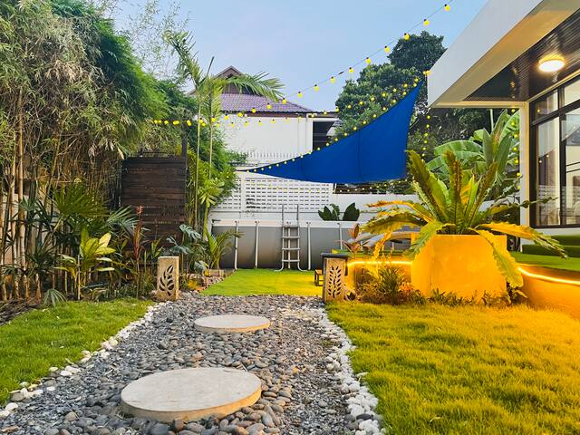 Happy house Bangkok city RCA gallery image 2