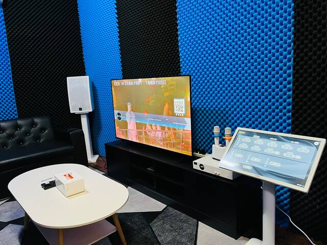 Happy house Bangkok city RCA gallery image 5