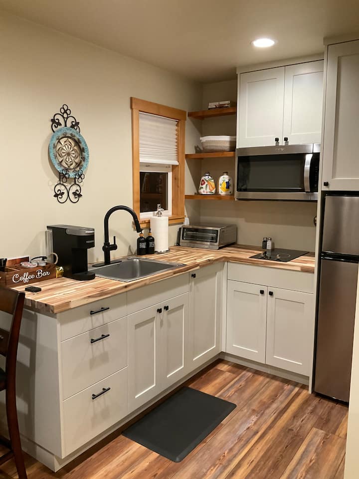 North Beach Cottage On Orcas Island - Orcas Island, WA