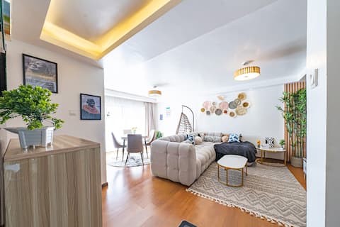 Bonsai House (cozy 2bedroom near UN & two Rivers)