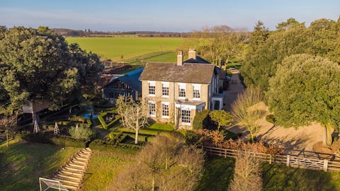 Country House With Indoor Pool