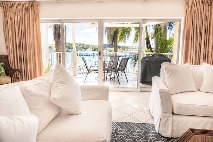 Yacht Club Marina Condo - Turks and Caicos Islands