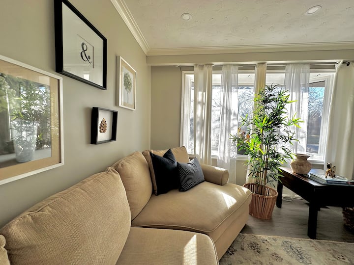 Lovely Home Top Location- Shopping & Lake - Oakville