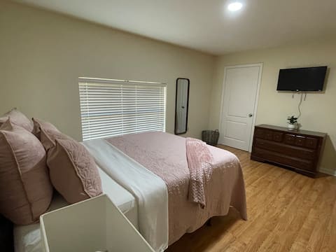 The Hidden Retreat - 4 Rooms 3 baths