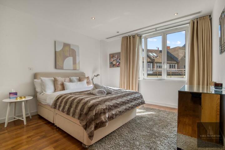 Knightsbridge Luxury 2BD flat -Steps from Harrods gallery image 5