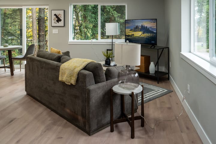 Newly Remolded Private Oasis - Gig Harbor, WA
