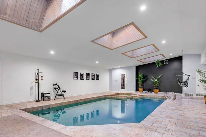 NEW The Texas Boudoir SpaHome – Naturalist Retreat gallery image 2