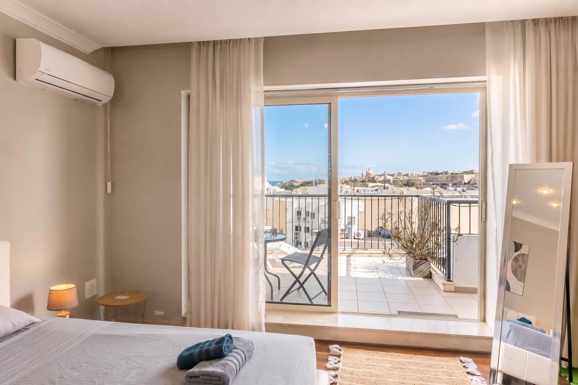 Modern and comfortable apart Savoy Garden - Happy Rentals