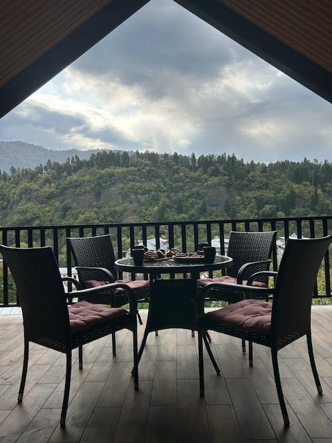 Loft in Borjomi with huge terrace, mountaint view.