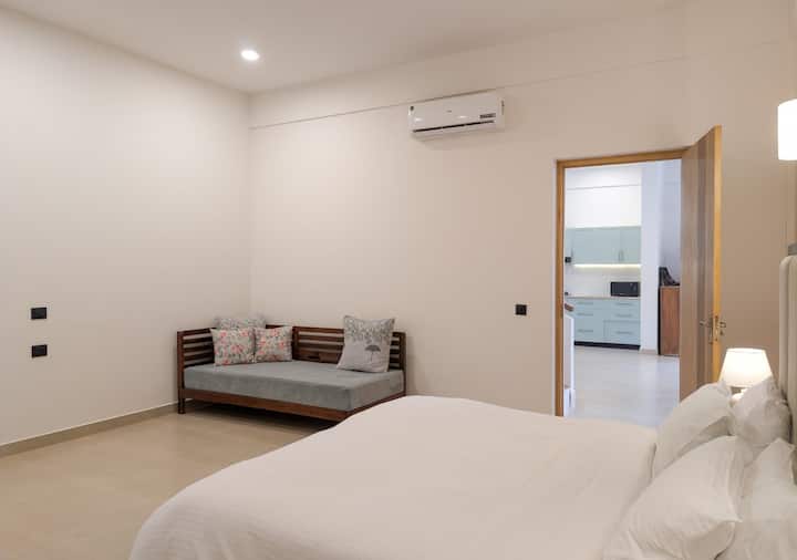 Bedroom 1 image 2