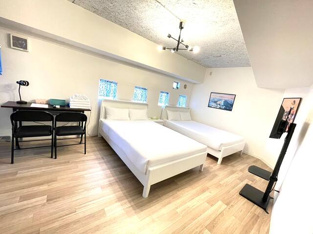 新宿センター、6部屋のフロア全体、駅まで徒歩2分、ドンキまで徒歩3分、最大20人まで。 gallery image 5