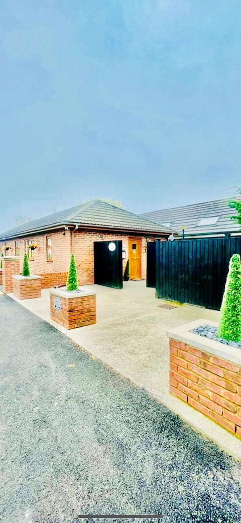 Sycamore cottage with hot tub