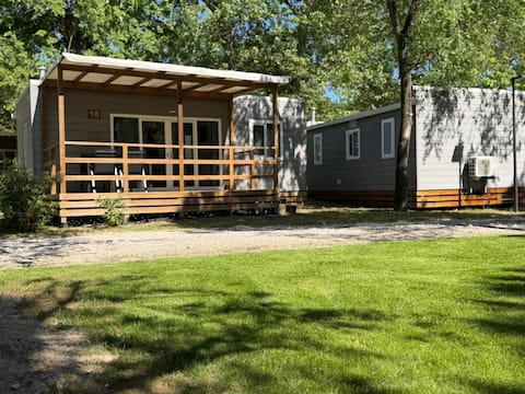 Mobile Home with Italian Charm, cosy home in trees