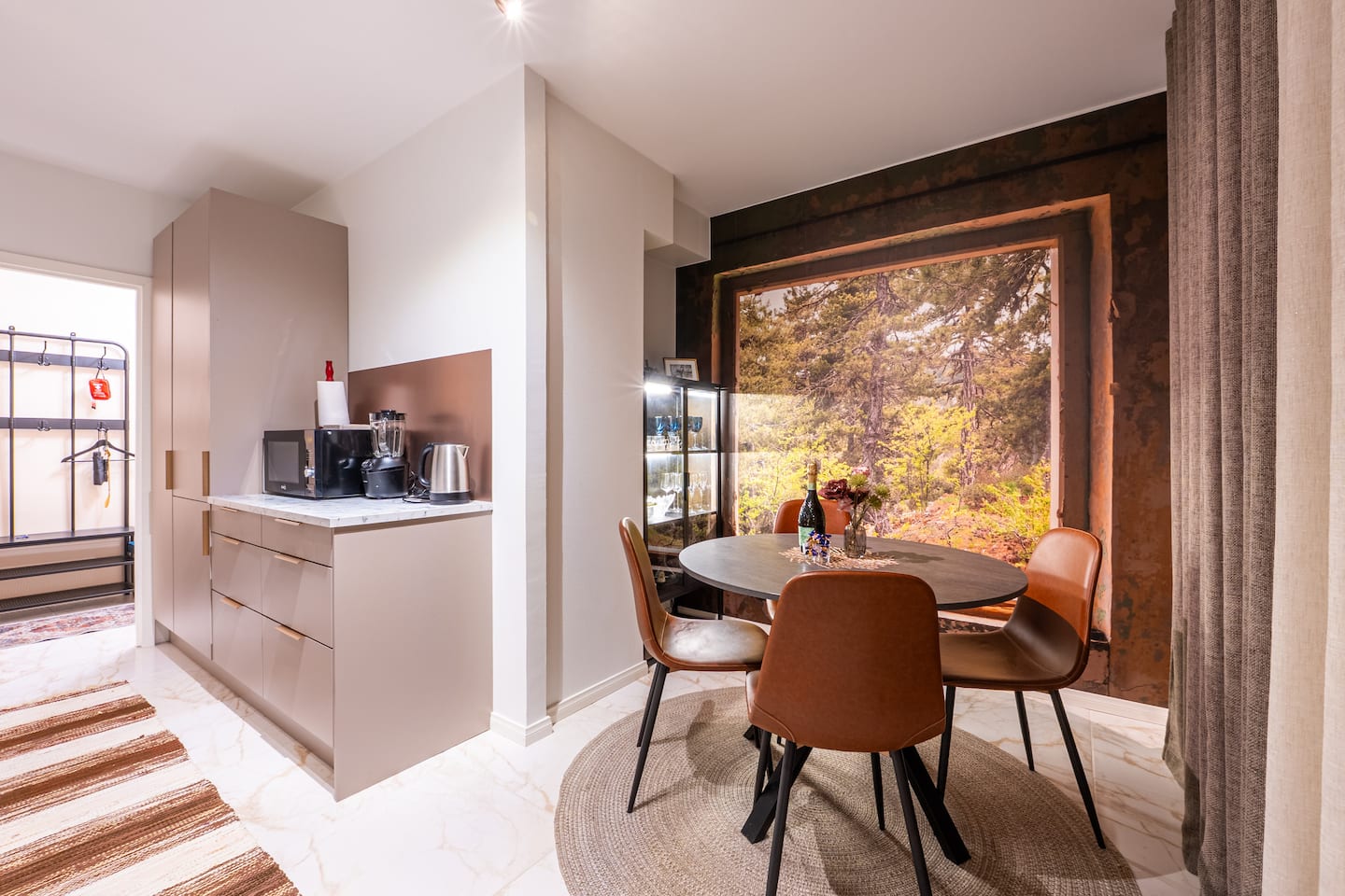 Premium Citycenter Private Parking Glassed Balcony 2