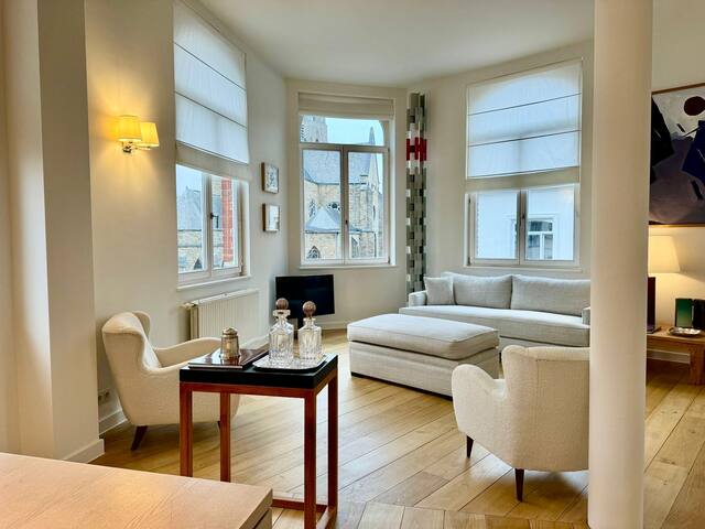 Beautiful & spacious luxury duplex gallery image 2