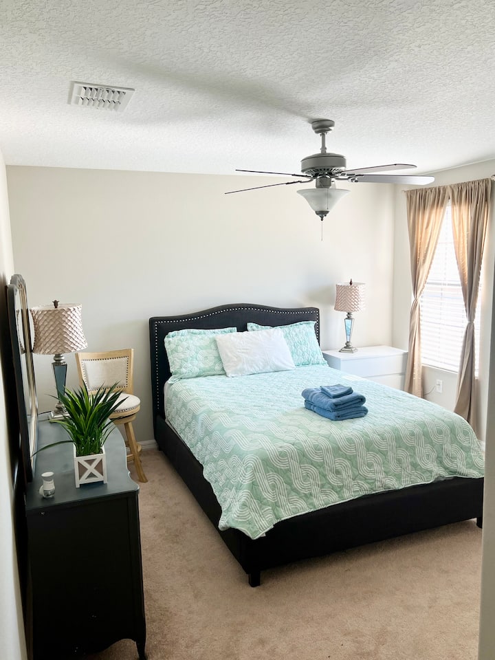 Hapësirë e bollshme dhe e qetë për qëndrimin tënd. 