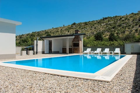 Villa Granada Blagaj