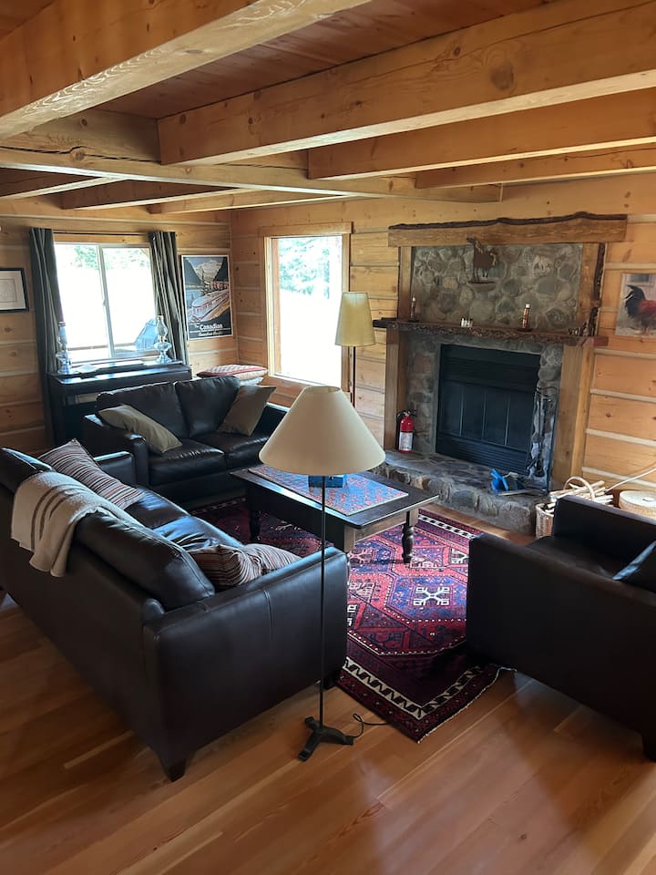 Ap Ranch Timber Cabin - Rockin' River Music Festival