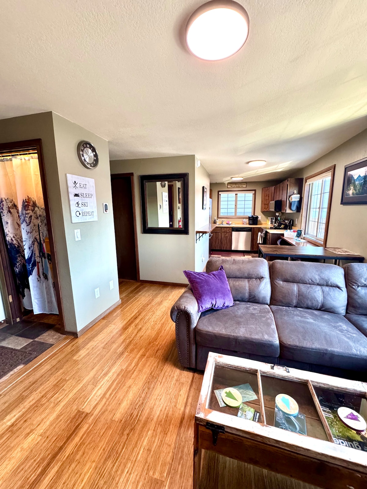 Top Airbnb: Downtown family friendly condo in Montana