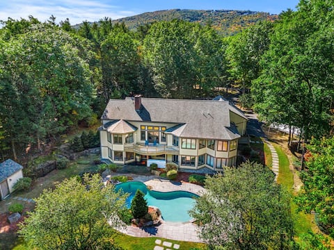 "The Oasis" Pool/Hot tub/Game-Room/Ski/Sleeps 18