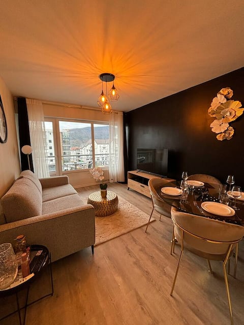 "Le Golden" accès direct tram Genève · parking