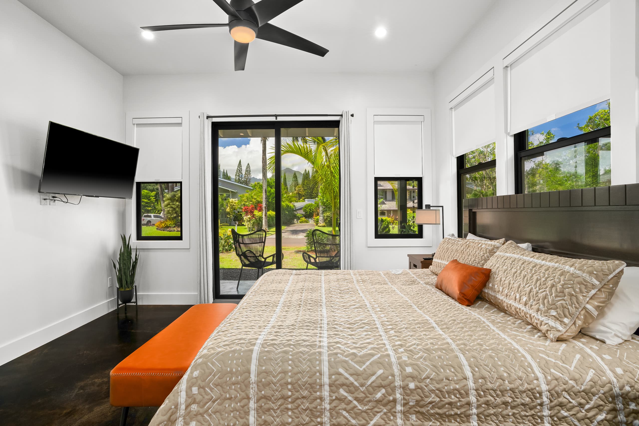 Home in Princeville · ★5.0 · 4 bedrooms · 11 beds · 7.5 private baths - Image 17