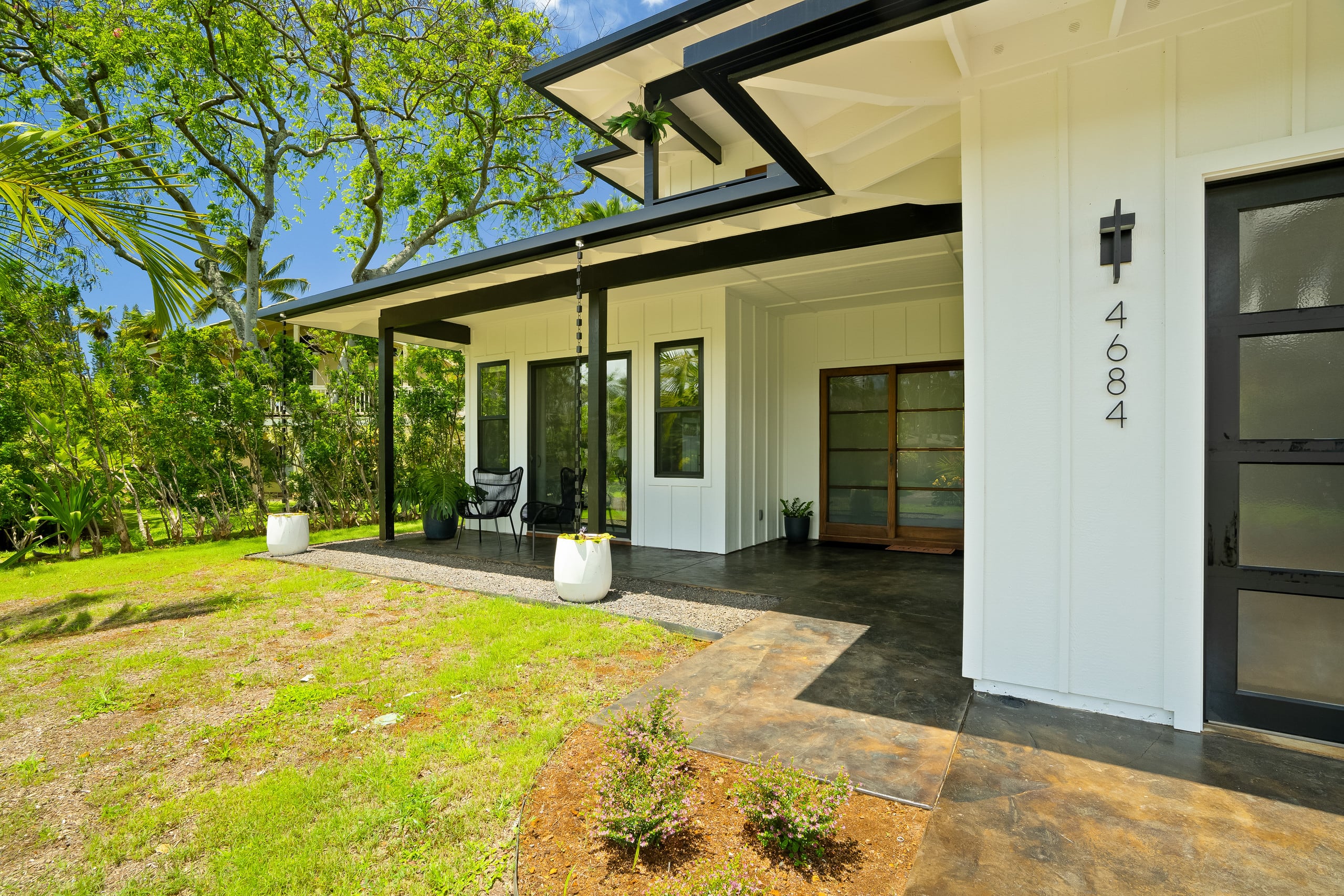 Home in Princeville · ★5.0 · 4 bedrooms · 11 beds · 7.5 private baths - Image 36