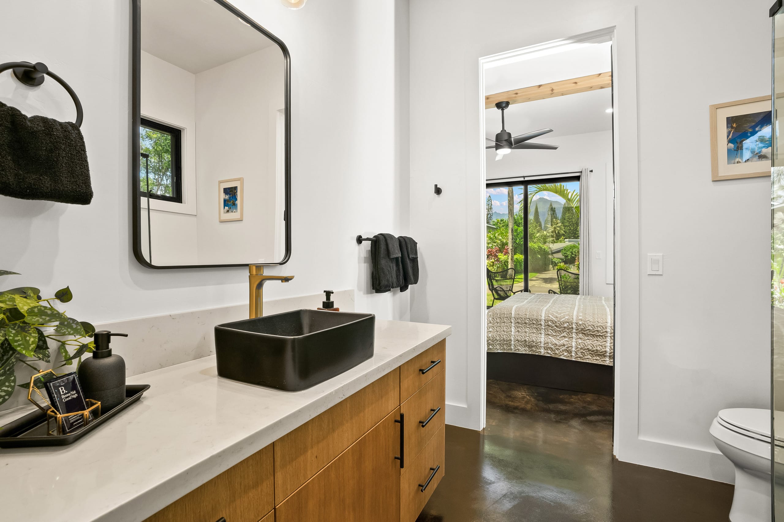 Home in Princeville · ★5.0 · 4 bedrooms · 11 beds · 7.5 private baths - Image 25