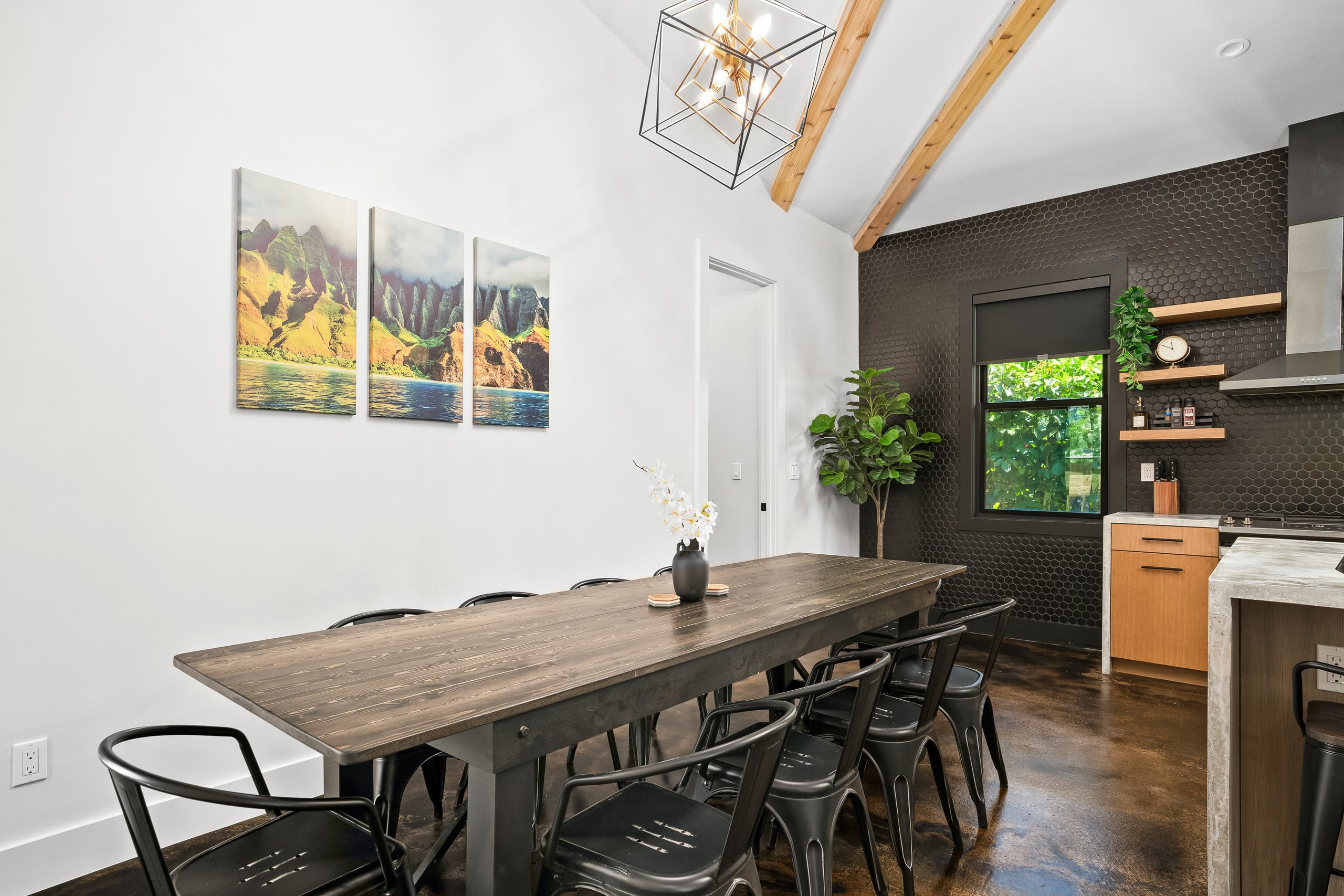 Home in Princeville · ★5.0 · 4 bedrooms · 11 beds · 7.5 private baths - Image 15