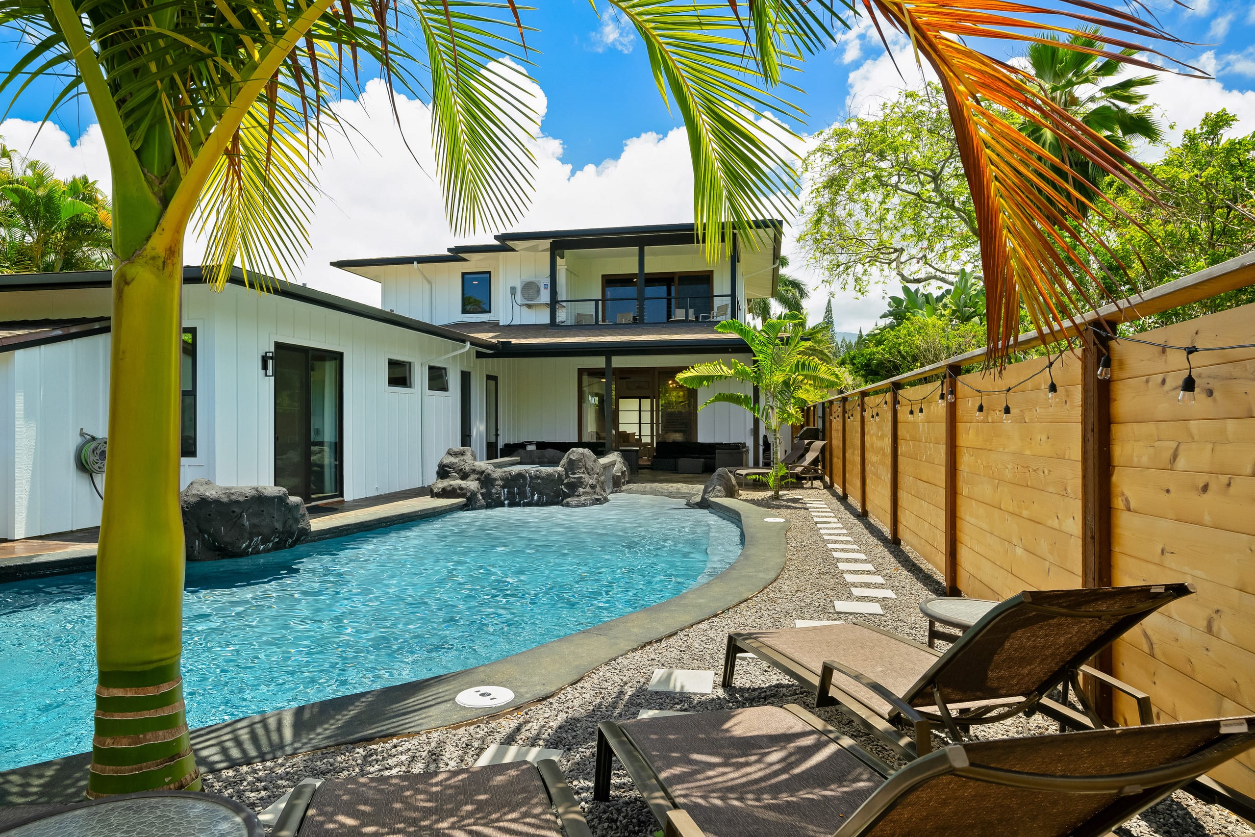 Home in Princeville · ★5.0 · 4 bedrooms · 11 beds · 7.5 private baths - Image 43