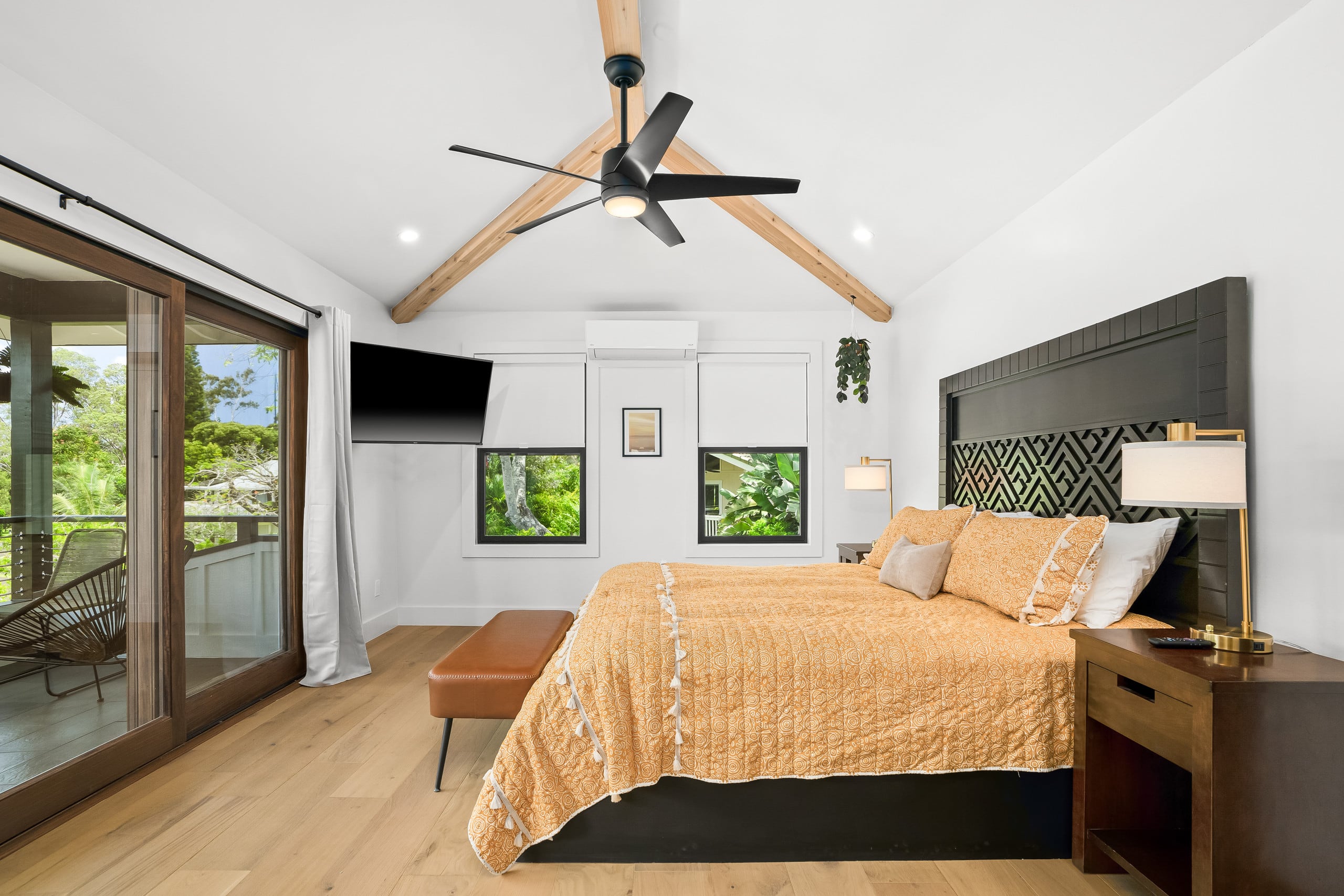 Home in Princeville · ★5.0 · 4 bedrooms · 11 beds · 7.5 private baths - Image 22