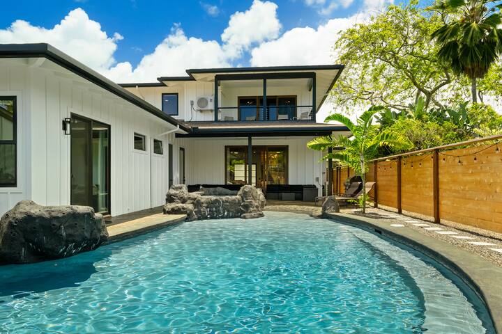 Private Lagoon Pool and Jacuzzi & Theater! gallery image 3