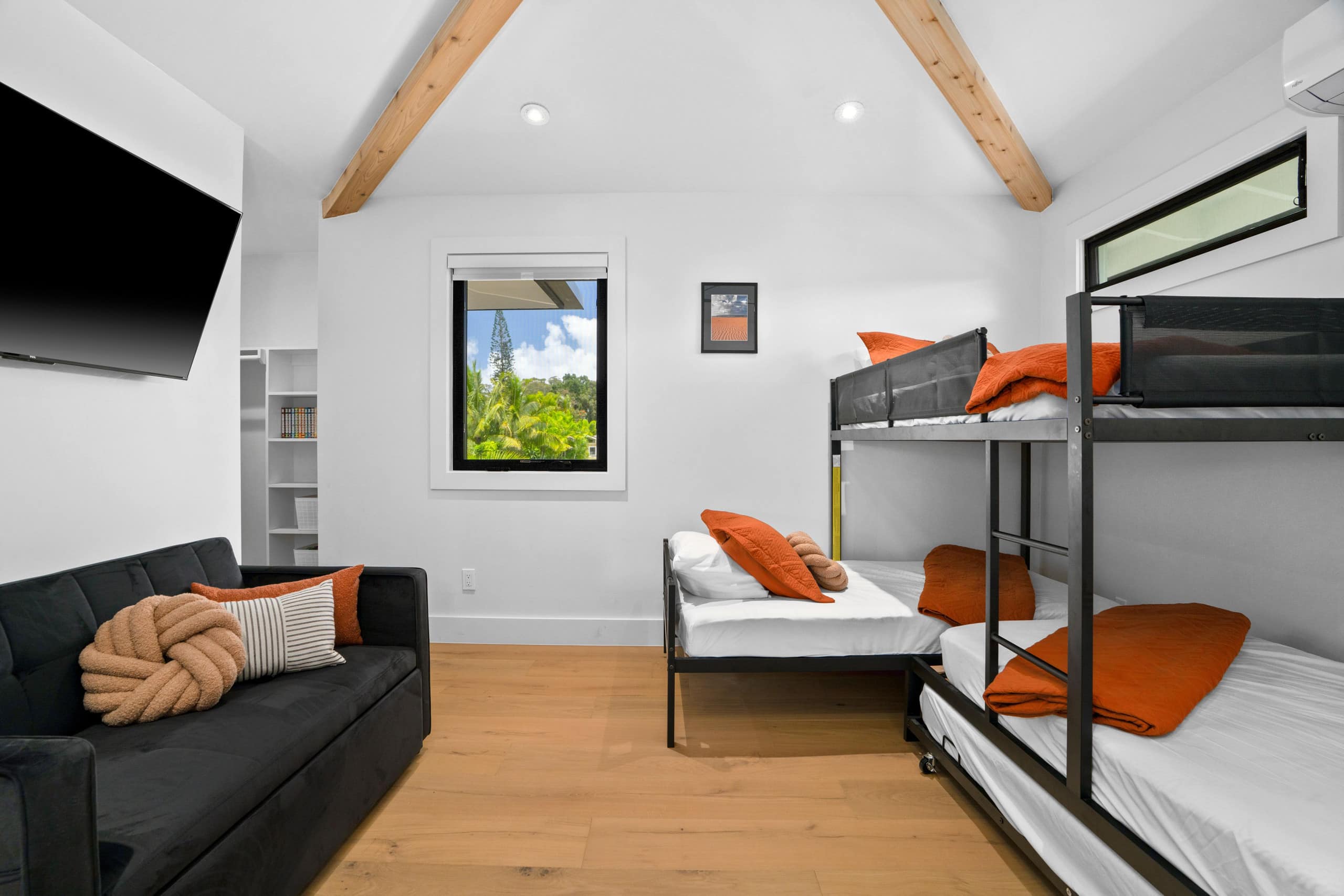 Home in Princeville · ★5.0 · 4 bedrooms · 11 beds · 7.5 private baths - Image 20