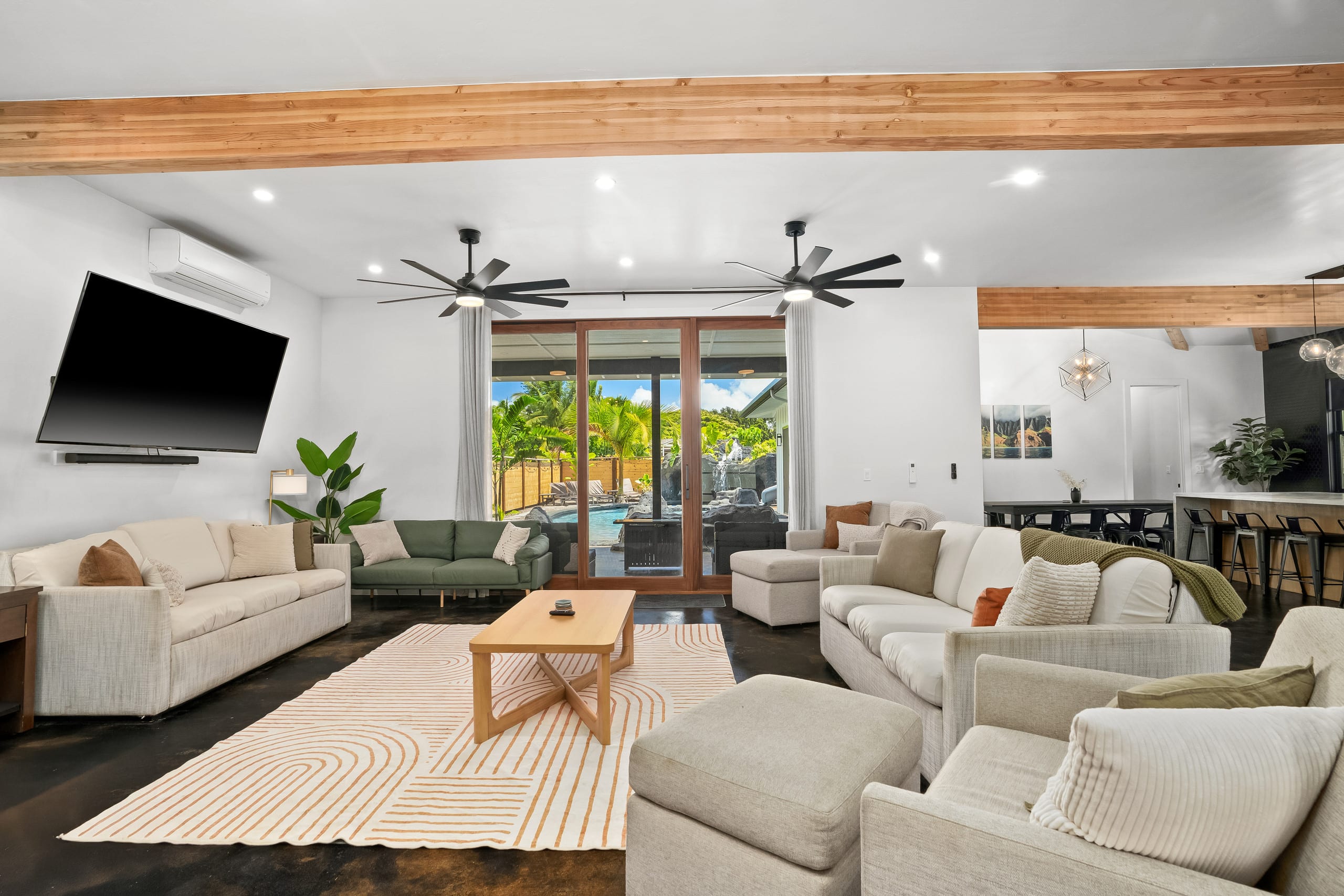 Home in Princeville · ★5.0 · 4 bedrooms · 11 beds · 7.5 private baths - Image 7