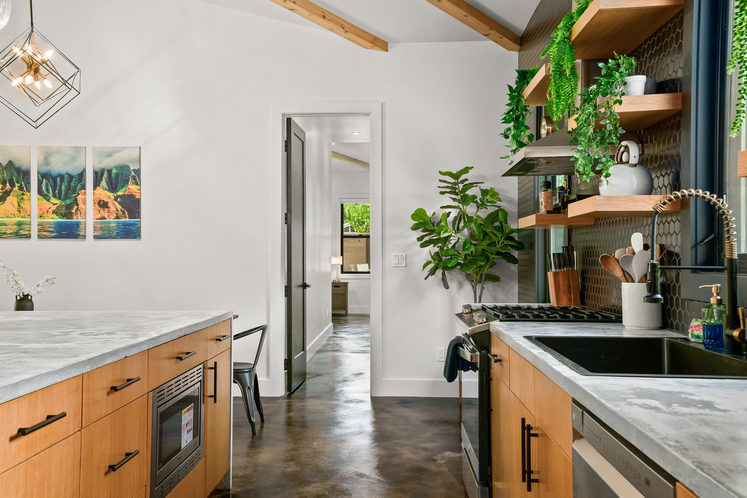 Home in Princeville · ★5.0 · 4 bedrooms · 11 beds · 7.5 private baths - Image 13