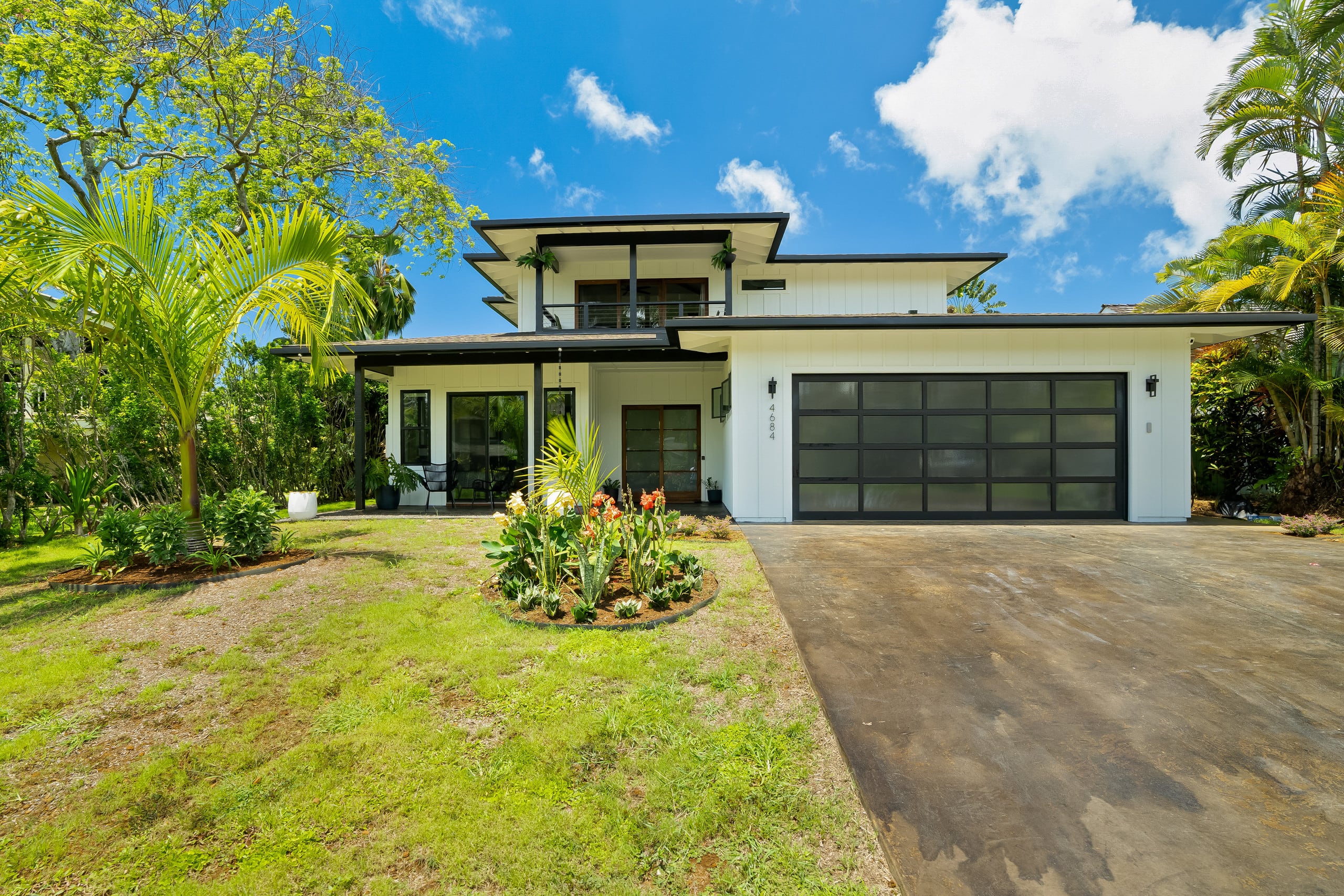 Home in Princeville · ★5.0 · 4 bedrooms · 11 beds · 7.5 private baths - Image 35