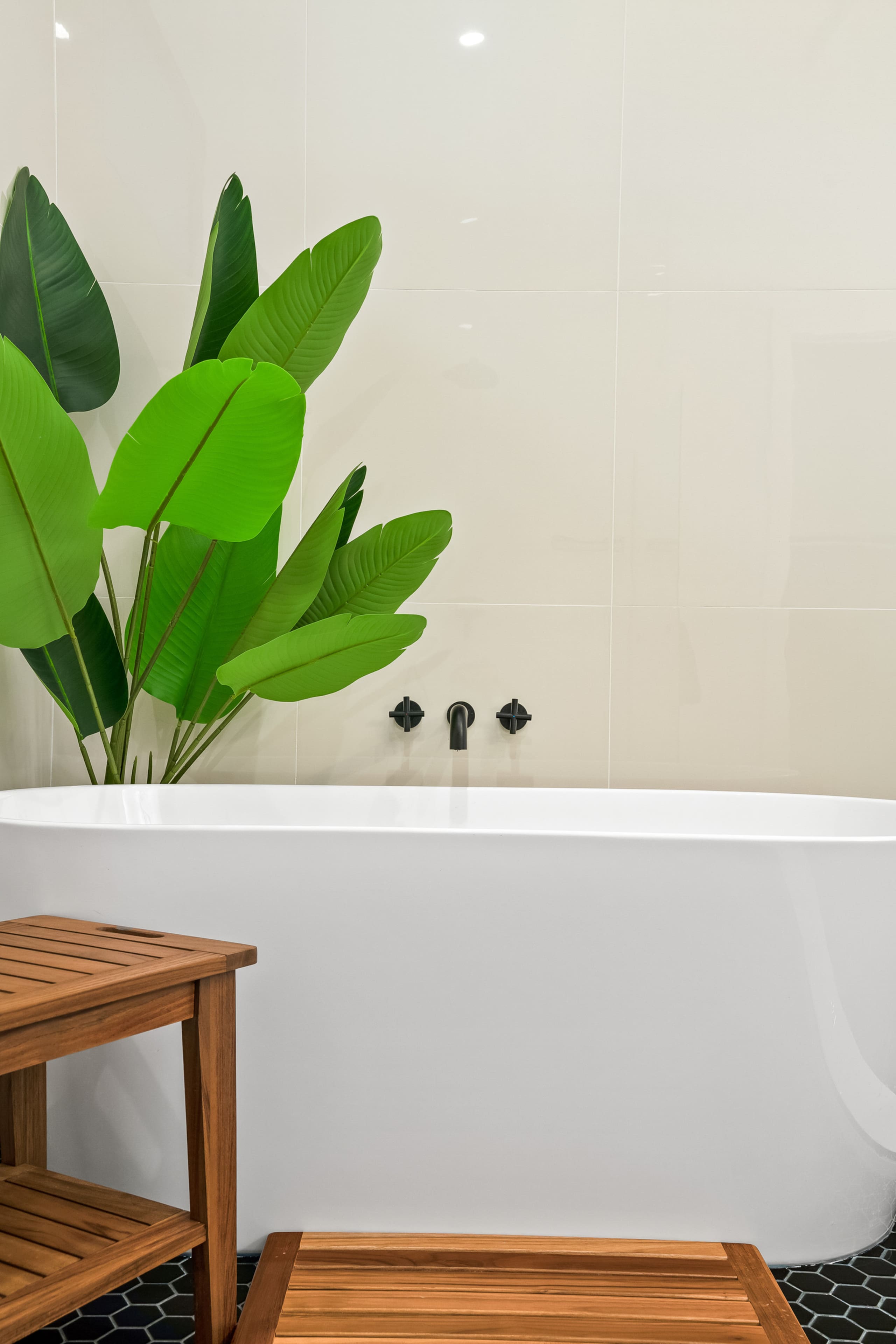 Home in Princeville · ★5.0 · 4 bedrooms · 11 beds · 7.5 private baths - Image 29